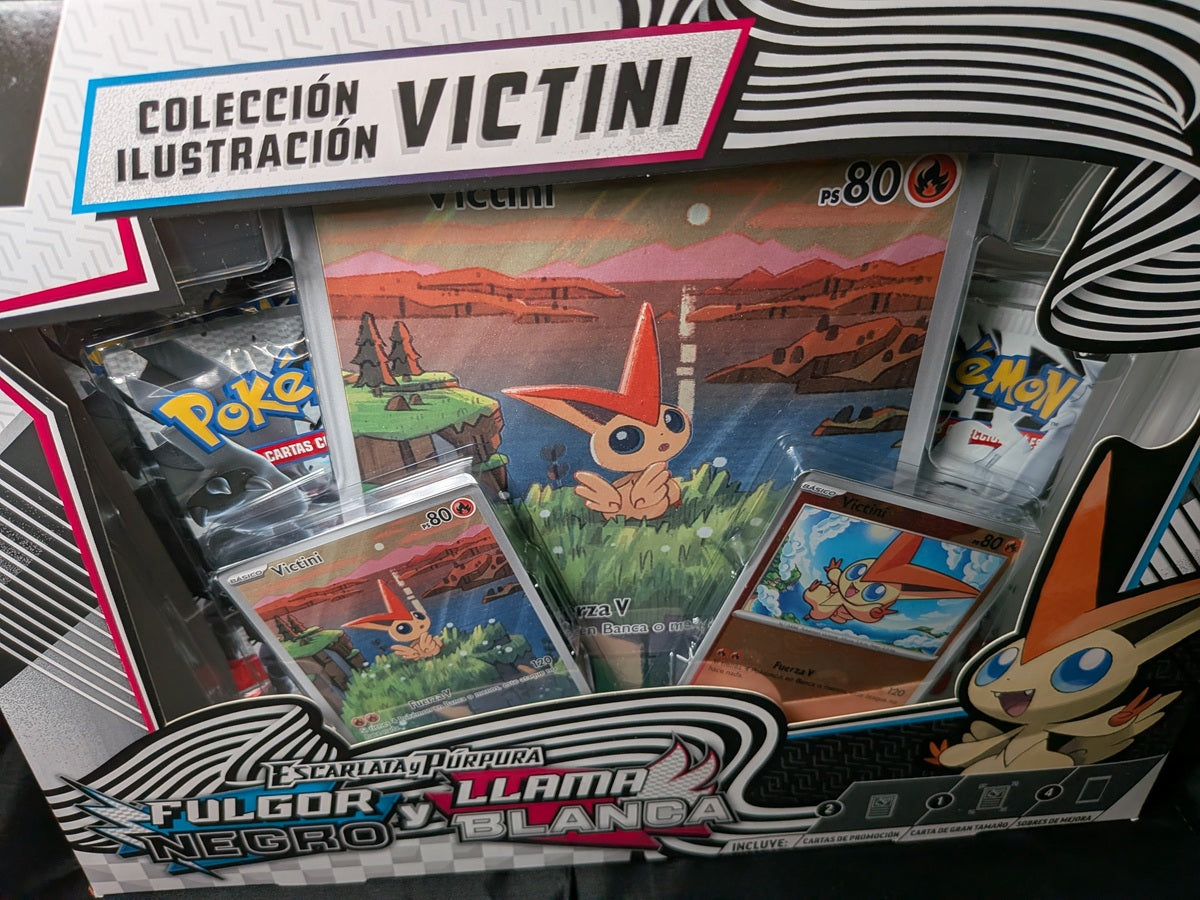 Pokémon TCG - Caja Colección Ilustración Victini Fulgor Negro y Llama Blanca