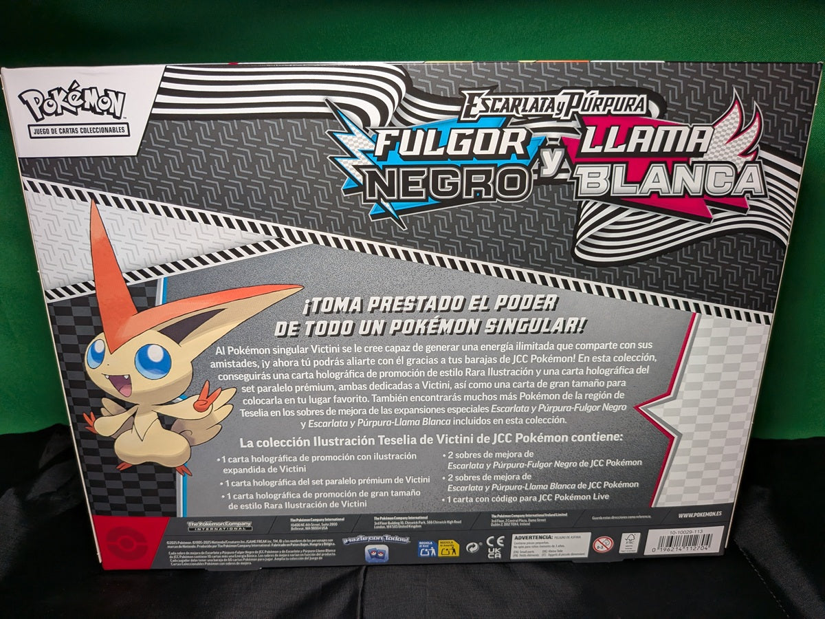 Pokémon TCG - Caja Colección Ilustración Victini Fulgor Negro y Llama Blanca